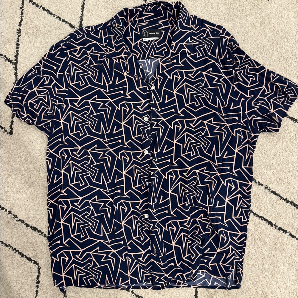 Short sleeve button down